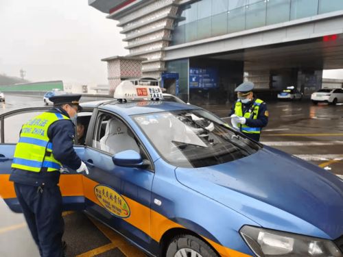 市交通執法支隊加強春節期間出租汽車執法檢查，確保服務質量